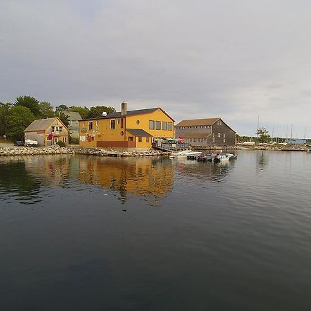 Inner Harbor Inn Shelburne Bagian luar foto