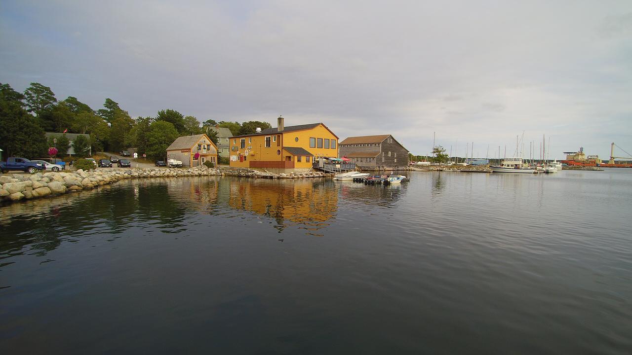 Inner Harbor Inn Shelburne Bagian luar foto