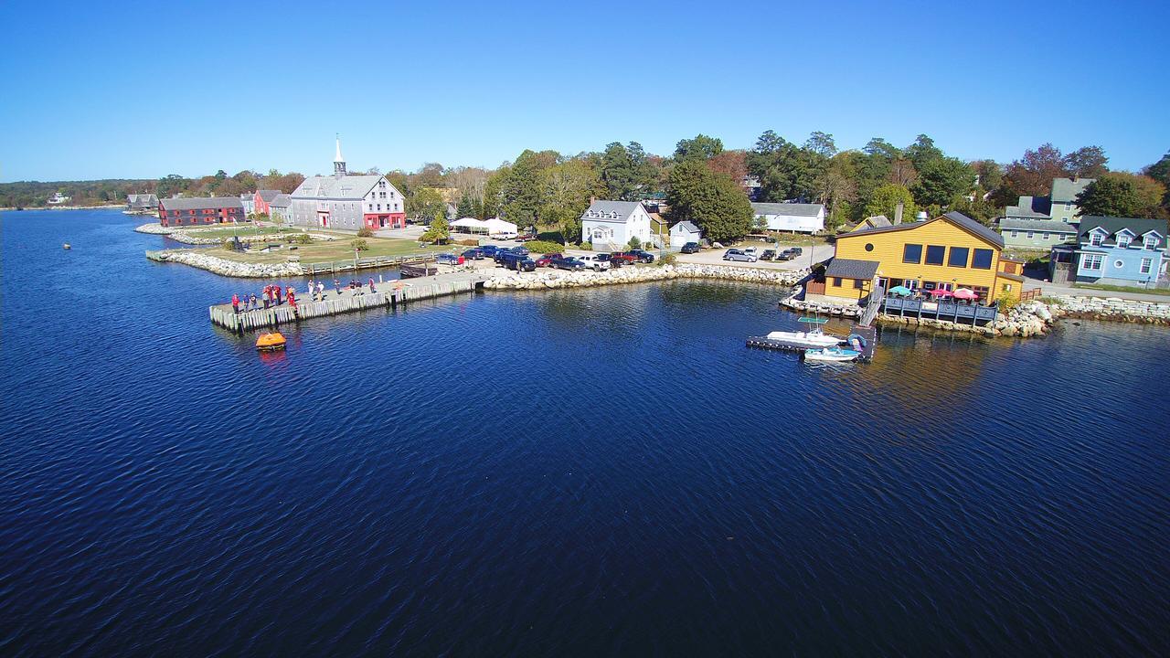 Inner Harbor Inn Shelburne Bagian luar foto